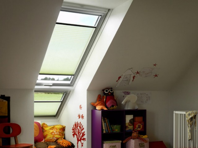      (Velux)